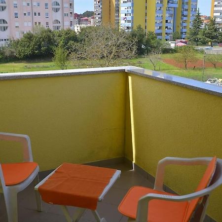 Apartman Ana Pula - Calm, Free Parking, Close To Center Exterior foto