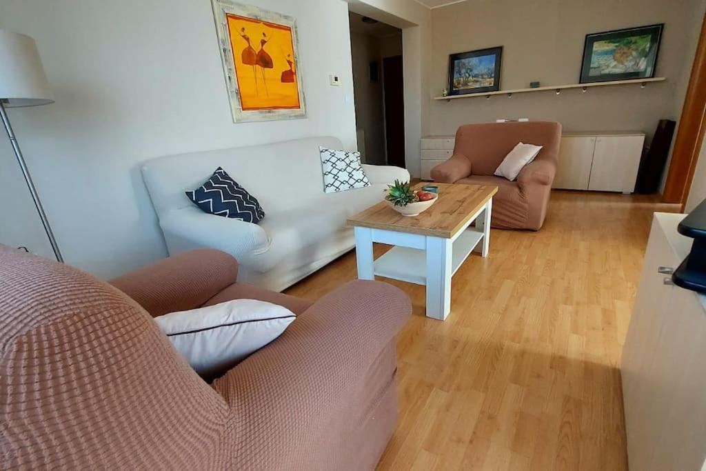 Apartman Ana Pula - Calm, Free Parking, Close To Center Exterior foto